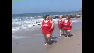 BBW françaises baisées sur la plage par des grosses bites