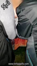 Dogging - Mari cocu regarde 3 mecs baiser sa femme